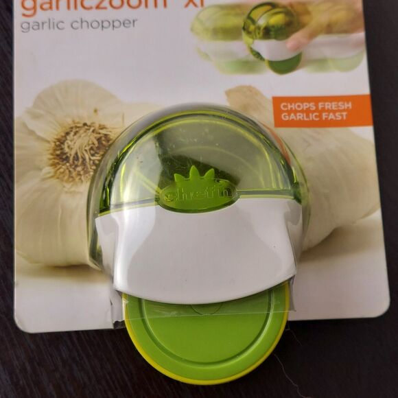 chef'n GarlicZoom XL Garlic Chopper Green Chops Fresh Garlic Fast Kitchen Tool - Picture 4 of 4